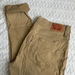 311 Shaping Skinny Levi’s Khakis
